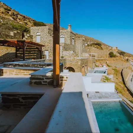 Cybele Tinos Kardhianí