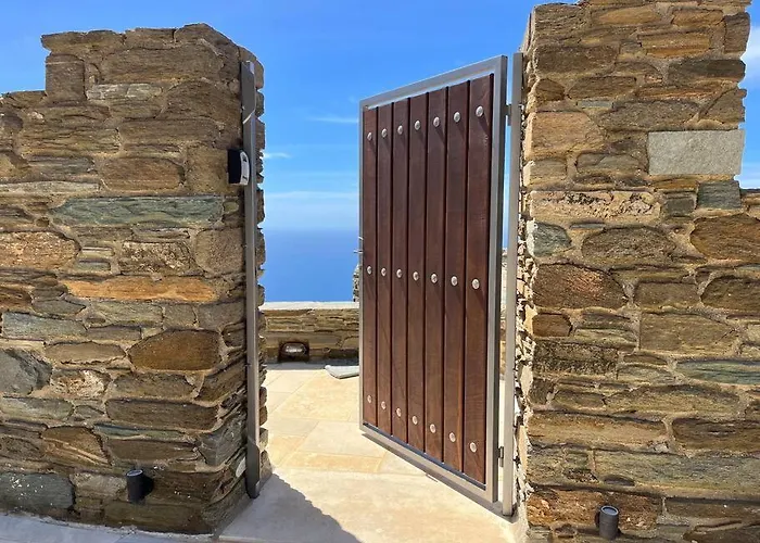 Cybele Tinos * Kardhianí