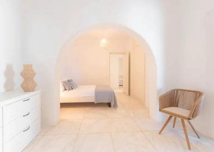 Cybele Tinos * Kardhianí