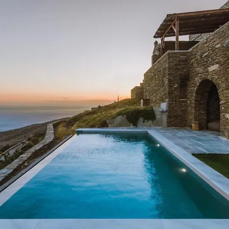 Cybele Tinos