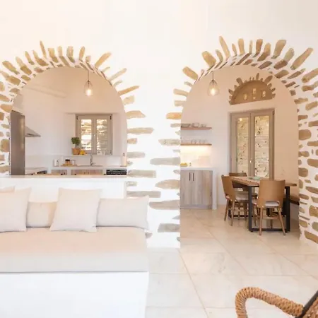 Cybele Tinos Kardhianí