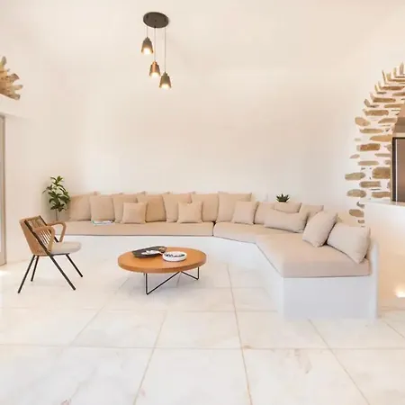 Cybele Tinos Villa Kardhianí